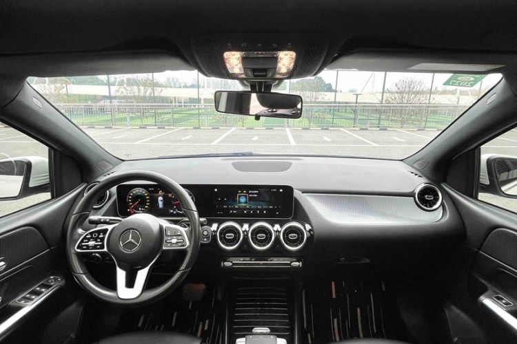 Used Mercedes-Benz B-Class 2020 B 200 Sport Edition Interior 3