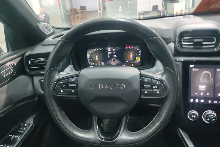 Used Lynk & Co 03 2022 2.0TD DCT JingPro
