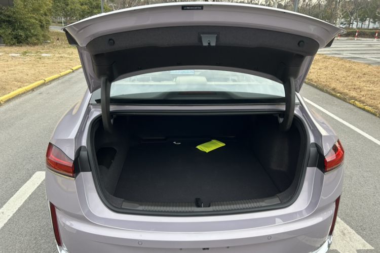 Used Roewe M7 DMH 2025 Model 160km Premium Version
