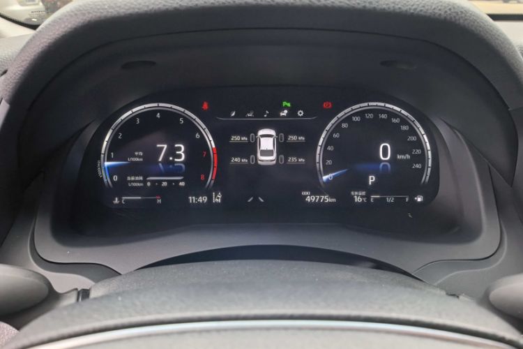 Used Toyota Camry 2021 2.5G Luxury Edition Odometer Close Up