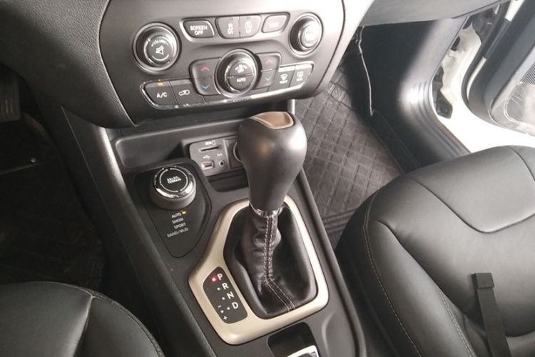 Used Jeep Cherokee 2017 2.4L Professional Smart Edition