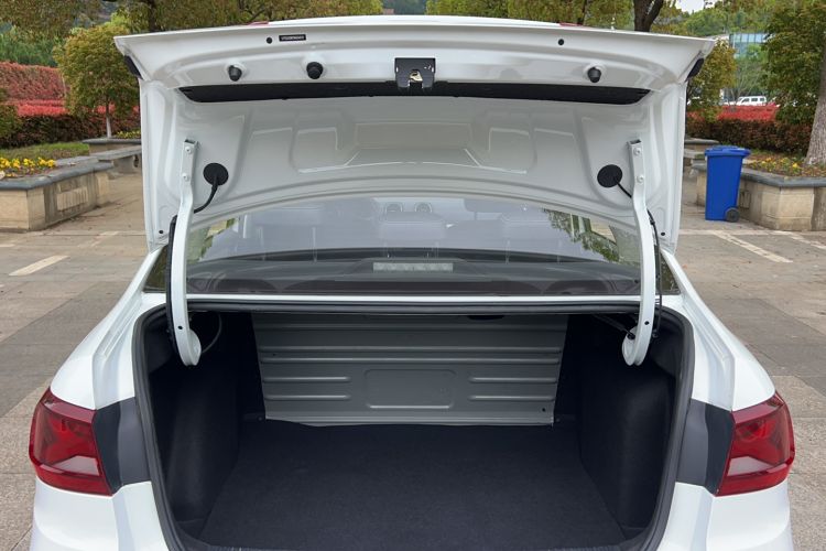 Used Jetta VA3 2021 1.5L Automatic Glory Edition Trunk