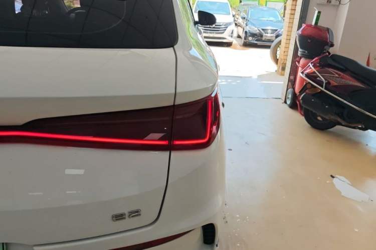 Used BYD e2 2021 Luxury Model Exterior 6