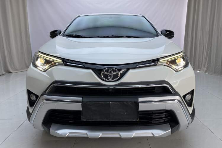 Used Toyota RAV4 2019 2.0L CVT Two-Wheel Drive Fashion X Limited Edition China VI Standard Exterior 1