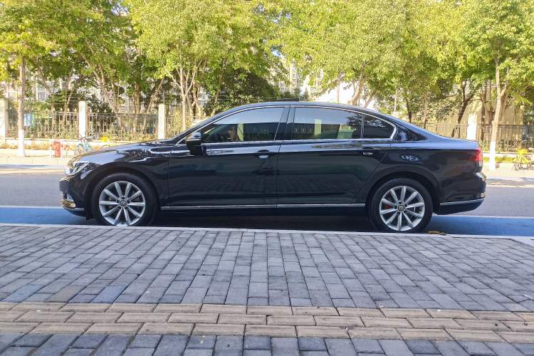 Used Volkswagen Magotan 2019 330TSI DSG Leading Edition China V Standard