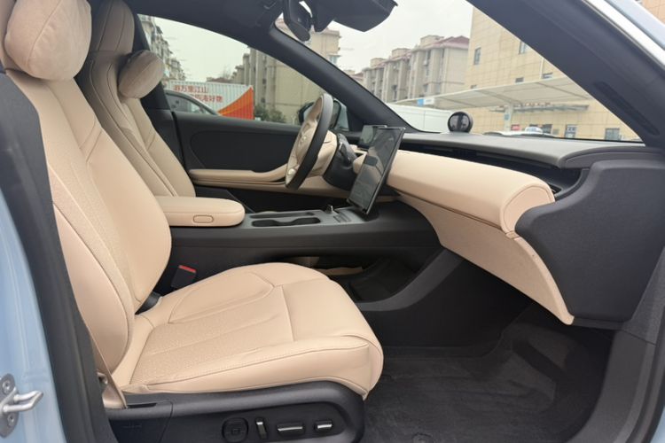 Used Nio ET5T 2023 75 kWh Touring Interior 3