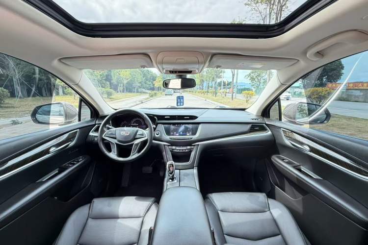 Used Cadillac XT5 2016 25T Luxury Model