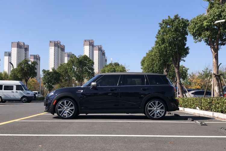 Used MINI Clubman 2023 Revised 2.0T COOPER S Connoisseur