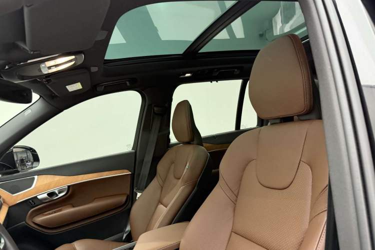 Used Volvo XC90 2024 B6 Zhiyi Luxury 7-Seater
