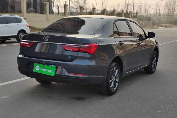 Used BYD Qin 2019 1.5L Automatic Luxury Model Exterior 6