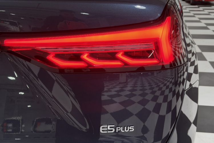 Used Landian E5 PLUS 2025 165 km Long-Range Version PLUS 5-Seater