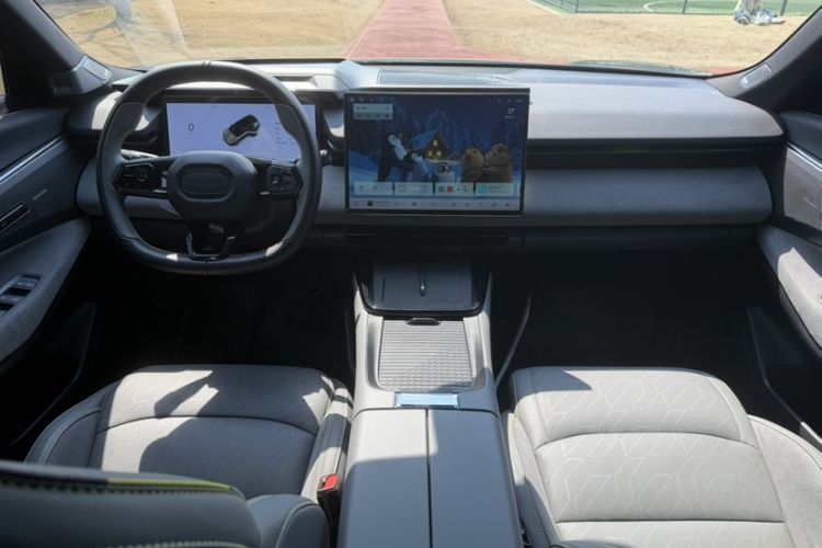 Used Lynk & Co 08 EM-P 2023 120km Long-Range Halo
