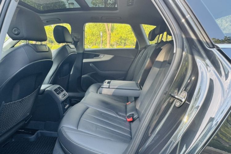 Used Audi A4 2020 Avant Avant-garde 40 TFSI Fashionable and Dynamic Model