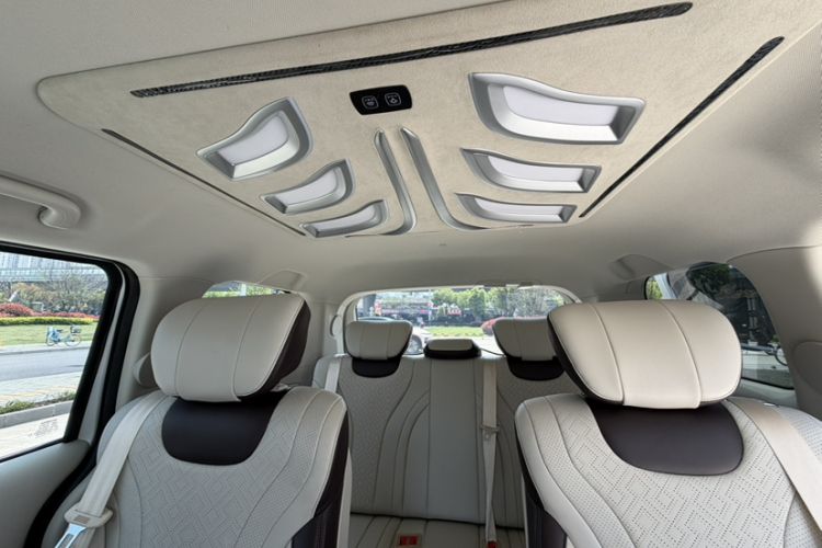 Used CHANGAN OSHAN Cosmos 2022 1.5T Automatic Business Model Interior 11