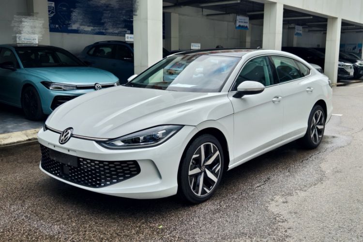 Used Volkswagen Lamando 2024 Lavida L 280TSI DSG Cool & Spicy Edition
