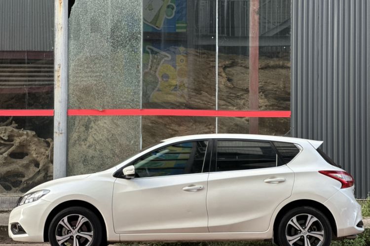 Used Nissan Tiida 2016 1.6L CVT Smart Drive Edition
