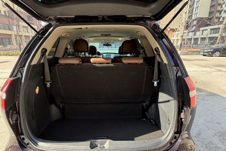 Used BYD M6 2015 2.4L Automatic Luxury Model
