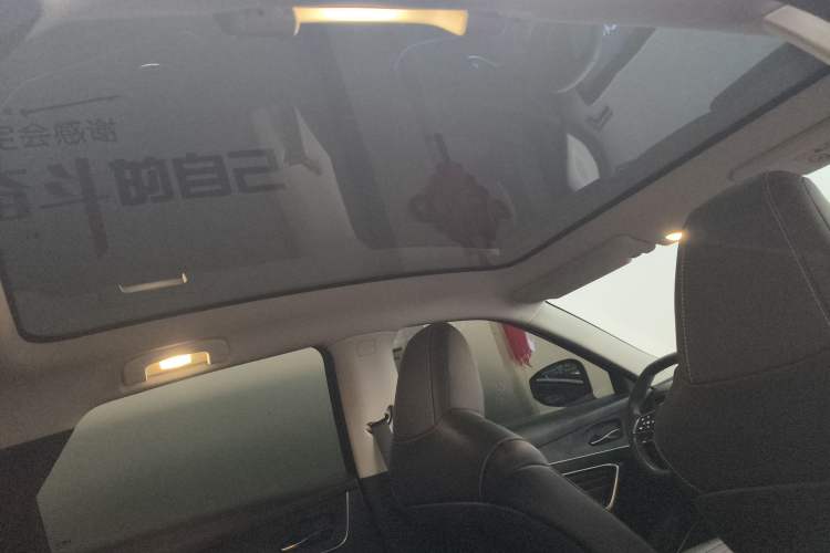 Used Venucia V 2021 260T Idol Edition