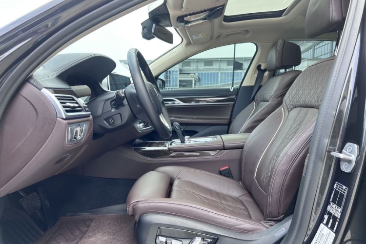 Used BMW 7 Series 2021 730Li Luxury Package
