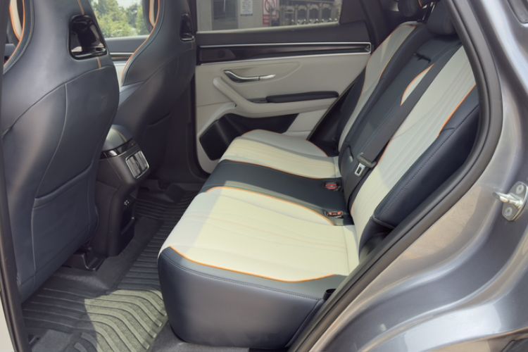 Used BYD Song PLUS New Energy 2024 HONOR Edition DM-i 110km Flagship Model Interior 3