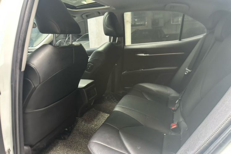 Used Toyota Camry 2019 2.0G Luxury Edition China VI Standard Interior 2