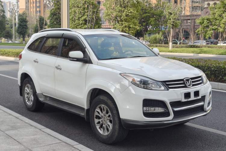 Used JMC Yusheng S350 2013 2.4T Manual Two-Wheel Drive Diesel Luxury 7-Seater
