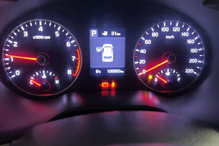 Used Kia KX Cross 2018 1.6L Automatic Dynamic Sunroof Version Odometer Close Up