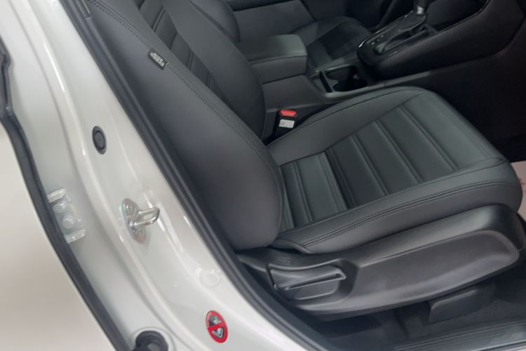 Used Honda CR-V 2023 240TURBO Two-Wheel Drive Active Version 5 Seats