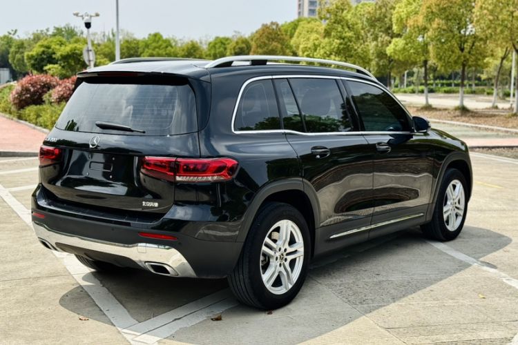 Used Mercedes-Benz GLB 2022 Second Facelift GLB 200 Fashion Edition Exterior 9