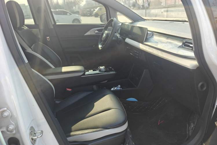 Used Geometry E Firefly 2023 320KM Cute & Handsome Tiger 5 Seats
