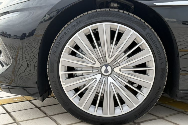 Used Denza Z9 2024 1100 km All-Wheel-Drive Ultra Version