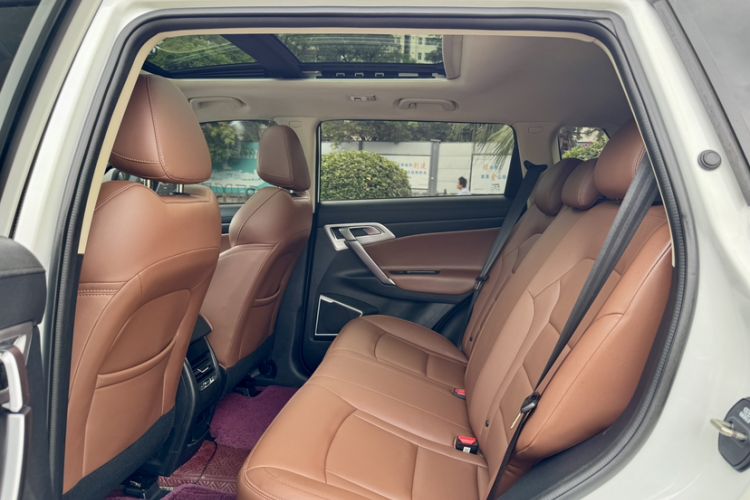 Used Geely Auto Emgrand X7 Sport 2021 1.8TD DCT Two-Wheel Drive Asian Games Edition Interior 4