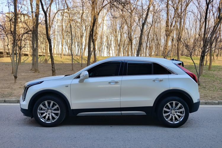 Used Cadillac XT4 2021 28T Two-Wheel Drive Leading Version
