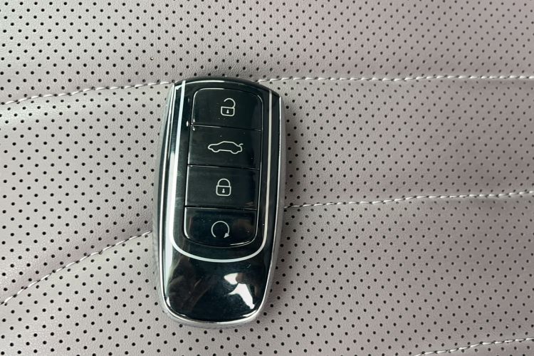 Used Chery Tiggo 9 C-DM 2025 1.5T 106KM Ultra-Comfort Edition 5 Seats Lithium-NMC