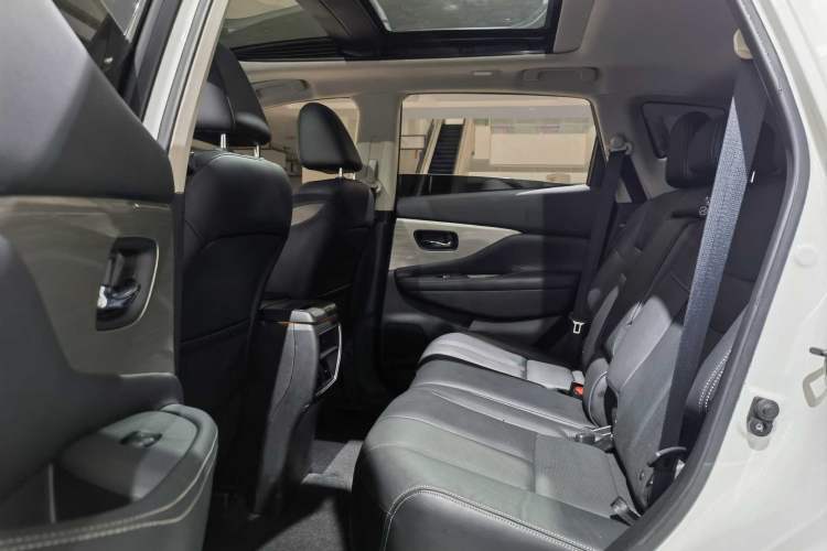 Used Nissan Murano 2021 2.5L XL Two-Wheel Drive Smart Connect Luxury Edition