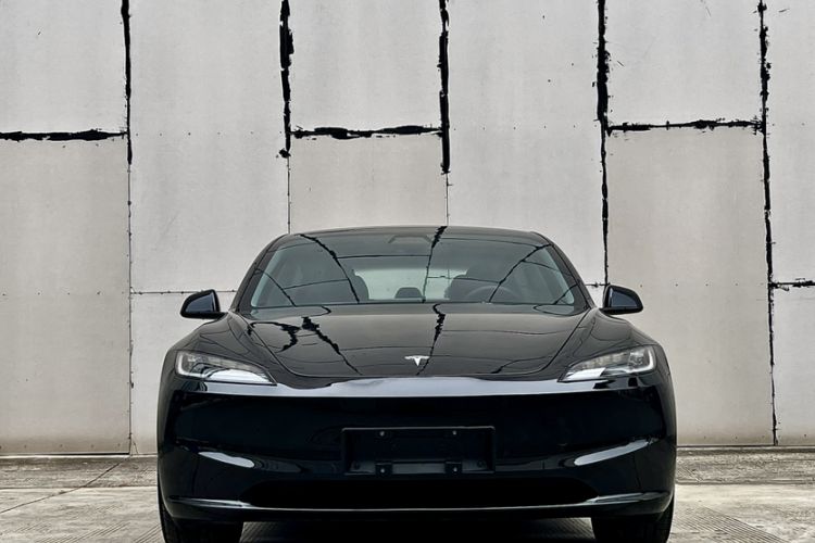 Used Tesla Model 3 2025 Rear-Wheel-Drive Version