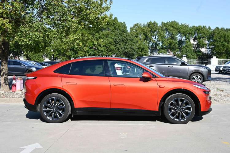 Used ONVO L60 2024 60 kWh Rear-Drive Version
