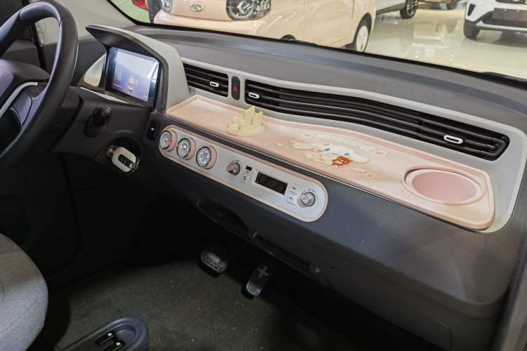 Used Wuling Hongguang MINIEV 2022 Macaron Premium Model – Lithium Iron Phosphate