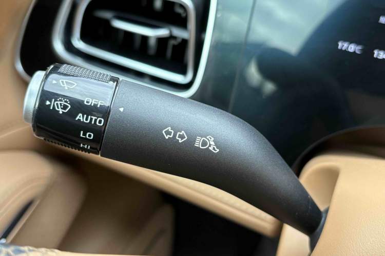 Used Rising R7 2023 Rear-Drive Screen King Edition