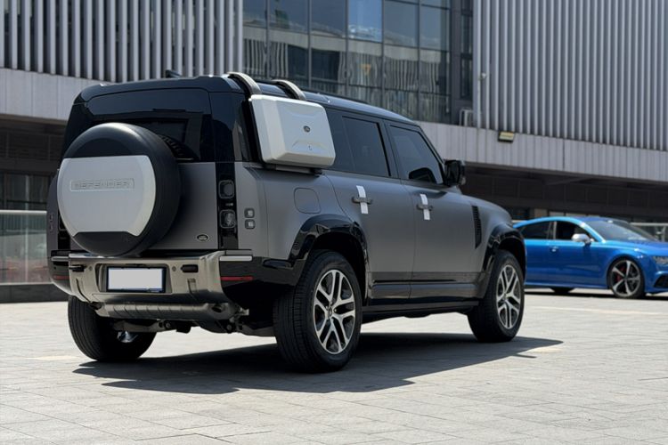 Used Land Rover Defender 2021 110 P400 X Exterior 11
