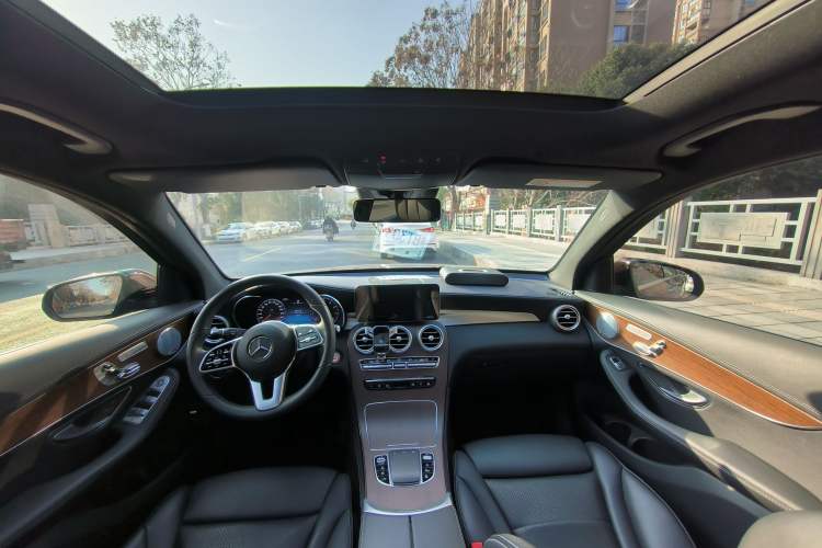 Used Mercedes-Benz GLC 2021 GLC 300 L 4MATIC Dynamic Model Interior 1