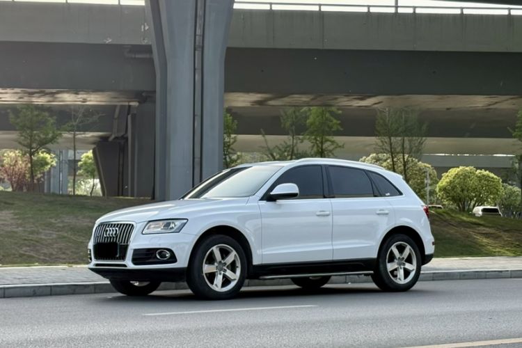 Used Audi Q5 2015 40 TFSI Comfort Model