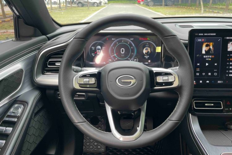 Used GAC Trumpchi GS8 2025 Linghang Series 2.0 TGDI Two-Wheel-Drive Luxury Edition 5 Seats