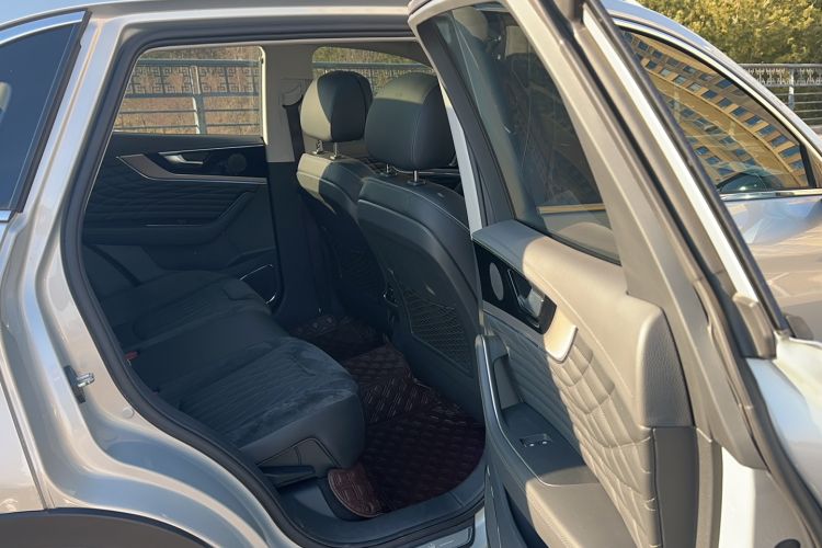 Used Hongqi HS5 2022 Revised Version 2.0T Smart Connect Flagship Edition
