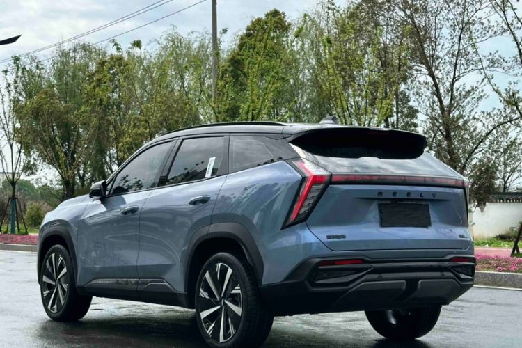 Used Geely Auto FX11 2023 2.0TD DCT Prestige Edition Exterior 3