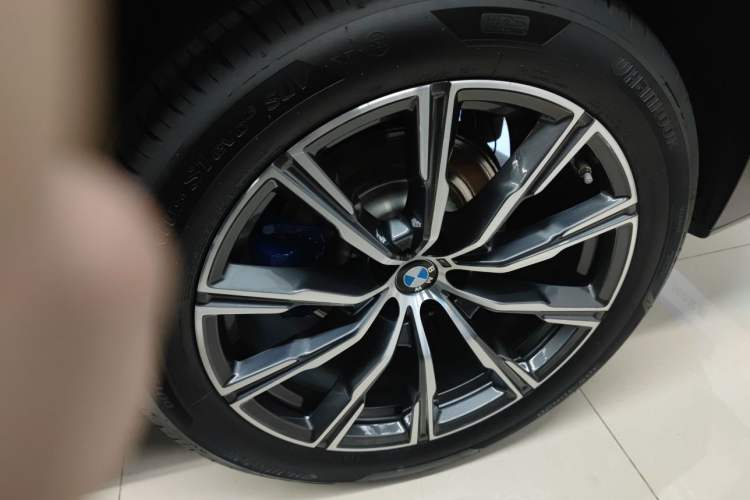 Used BMW X5 2022 Restyled xDrive 30Li Luxury Version M Sport Package
