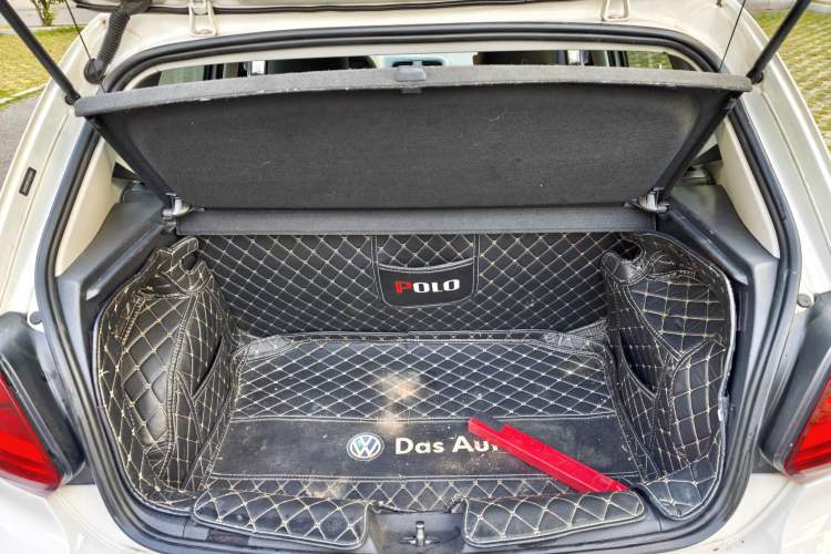 Used Volkswagen Polo 2018 1.5L Automatic Advanced Driving Model Interior 4