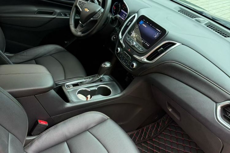 Used Chevrolet Equinox 2019 535T Automatic YuJie Edition China V Standard Interior 3