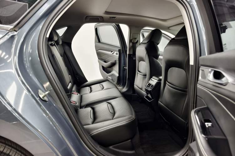 Used Geely Auto Preface 2021 2.0TD Luxury Version Interior 8