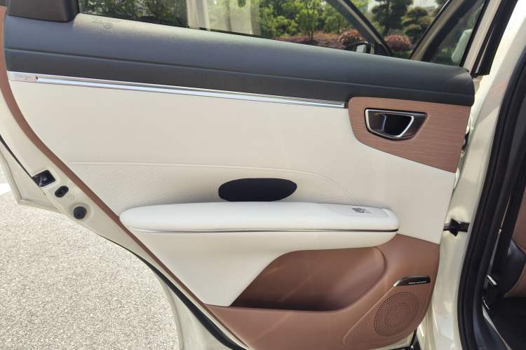 Used Wuling Bingo S 2025 Model 430km Flagship Edition Interior 5